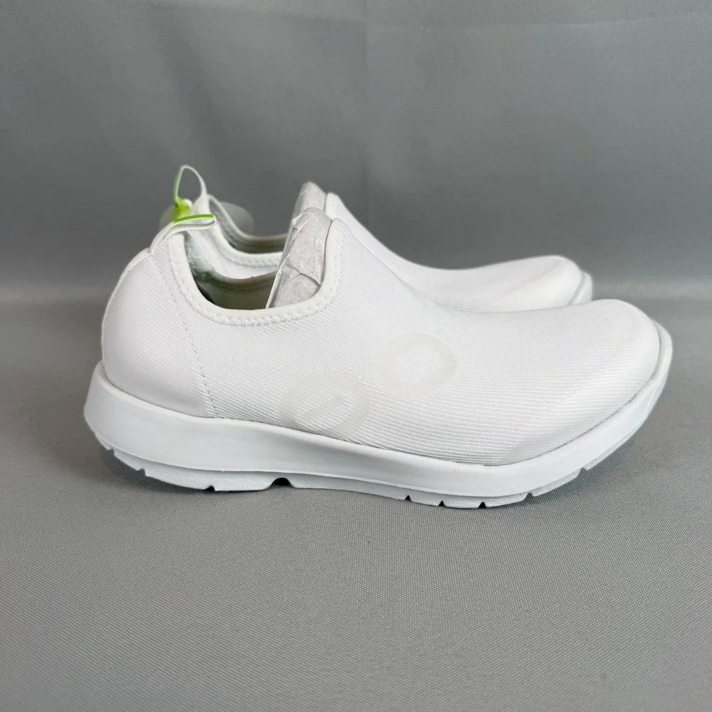 Oofos OOmg Sport Sneakers Womens 7 White Slip-On Light Walking Shoes Trainer NIB